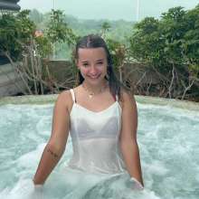 WetPlace: Stunning Anny Bath In White Dress