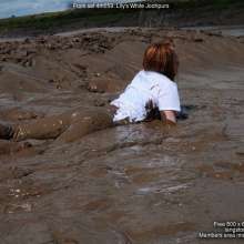 DungeonMasterOne: Lily's dazling white jodhpurs meet a muddy fate!