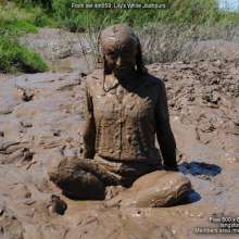 DungeonMasterOne: Lily's dazling white jodhpurs meet a muddy fate!