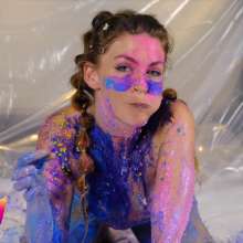 messyhot: Babbleorieka Smashes a Cake and Makes a Frosting Mess