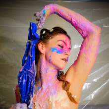messyhot: Babbleorieka Smashes a Cake and Makes a Frosting Mess