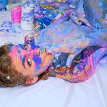 messyhot: Babbleorieka Smashes a Cake and Makes a Frosting Mess