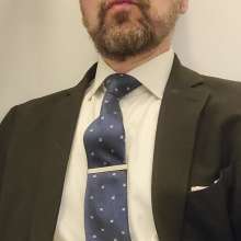 zave66: Fully Suited Shower Play