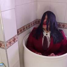 Hikari-Studio-Wam: Hikari Showers in Her Bucket of Water.