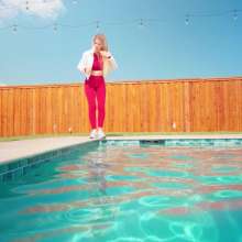 WetlookFashion: Kate Gets in the Pool Wearing a Cold Weather Workout Set