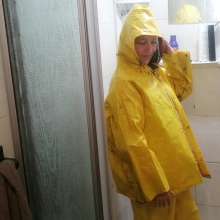 Thefetishgirl: Let's Wash My Rainwear
