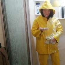 Thefetishgirl: Let's Wash My Rainwear