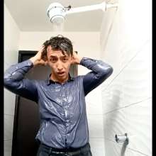 WETColours: Luke Super Wet Elegant in Shower with Super Shampoo