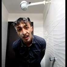 WETColours: Luke Super Wet Elegant in Shower with Super Shampoo