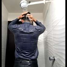 WETColours: Luke Super Wet Elegant in Shower with Super Shampoo