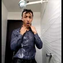 WETColours: Luke Super Wet Elegant in Shower with Super Shampoo
