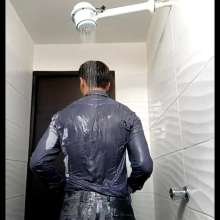 WETColours: Luke Super Wet Elegant in Shower with Super Shampoo