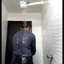 WETColours: Luke Super Wet Elegant in Shower with Super Shampoo