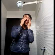 WETColours: Luke Super Wet Elegant in Shower with Super Shampoo