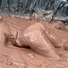 Messygirl: Mud Virgin Carmilla