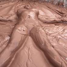 Messygirl: Mud Virgin Carmilla