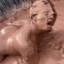 Messygirl: Mud Virgin Carmilla
