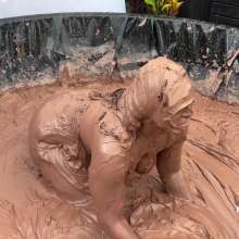Messygirl: Mud Virgin Carmilla