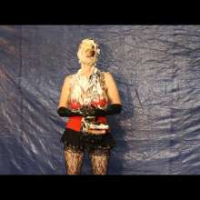 wamtec: Pied Models--Sherrie and 25 Pies