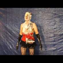 wamtec: Pied Models--Sherrie and 25 Pies