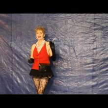 wamtec: Pied Models--Sherrie and 25 Pies