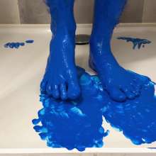 NynoGunge: Playing with Blue Painted Feet
