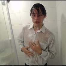 WETColours: Ross in the Shower with a Fantastic White Shirt and Jeans