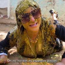 Wam Bagheera Studio: Overweening Real Estate Agent Trashed at Stinky Farm