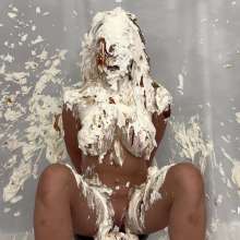 Messygirl: The Carnival Job: Alba Zevon
