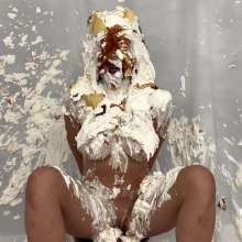 Messygirl: The Carnival Job: Alba Zevon