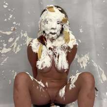 Messygirl: The Carnival Job: Alba Zevon