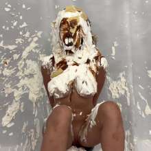 Messygirl: The Carnival Job: Alba Zevon