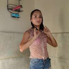 Ready2Wam Studio: Wet Time with Diana in Blue Jeans