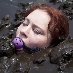 DIDVP_Leila: Bound & Ballgagged in Quicksand