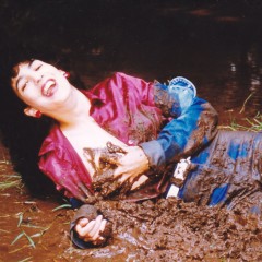 katew: Tracy in jeans in the swamp