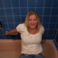 Perfectwetlook: Zuzka Takes The Fully Clothed Bath