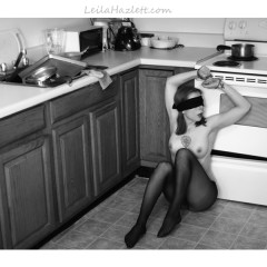 Leila: Self portraits - boobs & bondage