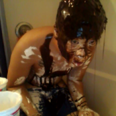 Messyboi319: Marshmallow Fluff and Chocolate syrup dare!