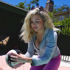 Wet Femme: Just in time for the weekend, a new photo set on Wet Femme!
