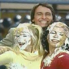 Piedave: Janet and Chrissy pied