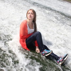 wetlookercom: 6 girls and last chance to use 2 discounts!
