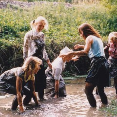 katew: Six girls get messy