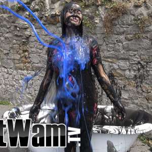 leonmoomin: New Gunge Bath update and something else!