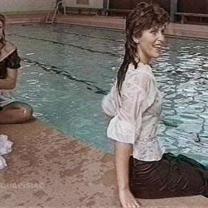 katew: Gill and Dawn in the swimming pool