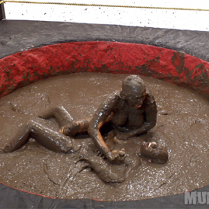 wamfan: Mud Wrestling Video:  Sibling Rivalry