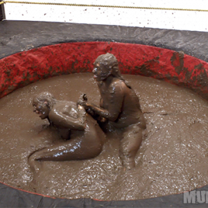wamfan: Mud Wrestling Video:  Sibling Rivalry