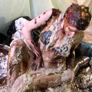 tomfooleryguy: Lucky or Mucky Eleanor: Final 26 Pics