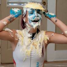 MessyMissMarie: New cake sitting video soon to come!