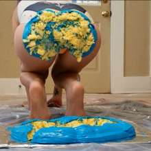 MessyMissMarie: New cake sitting video soon to come!