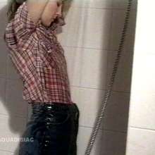 katew: Sandra takes a shower